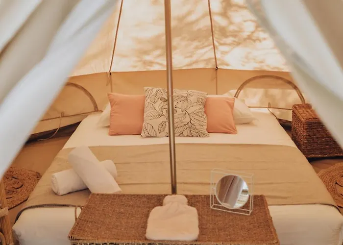 Οργανωμένο κάμπινγκ Cocooning Tipi - *